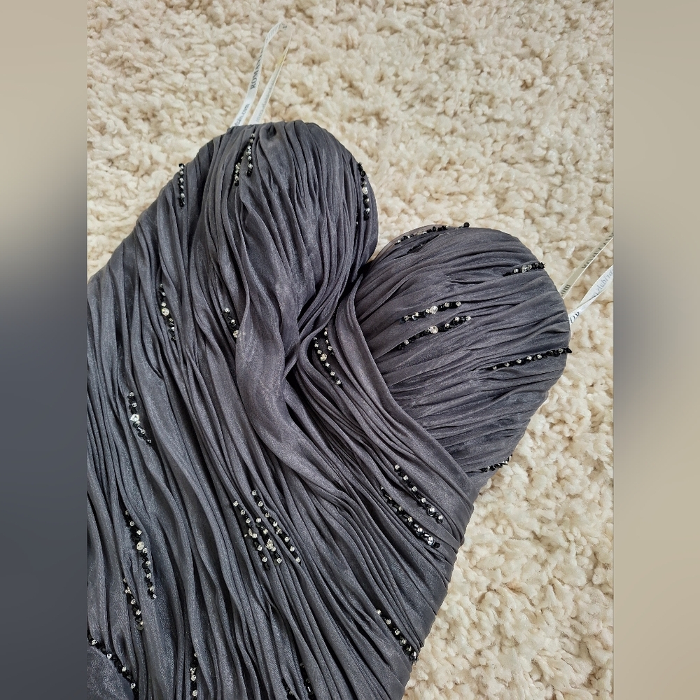 Prom Dress - Picture 4 of 15